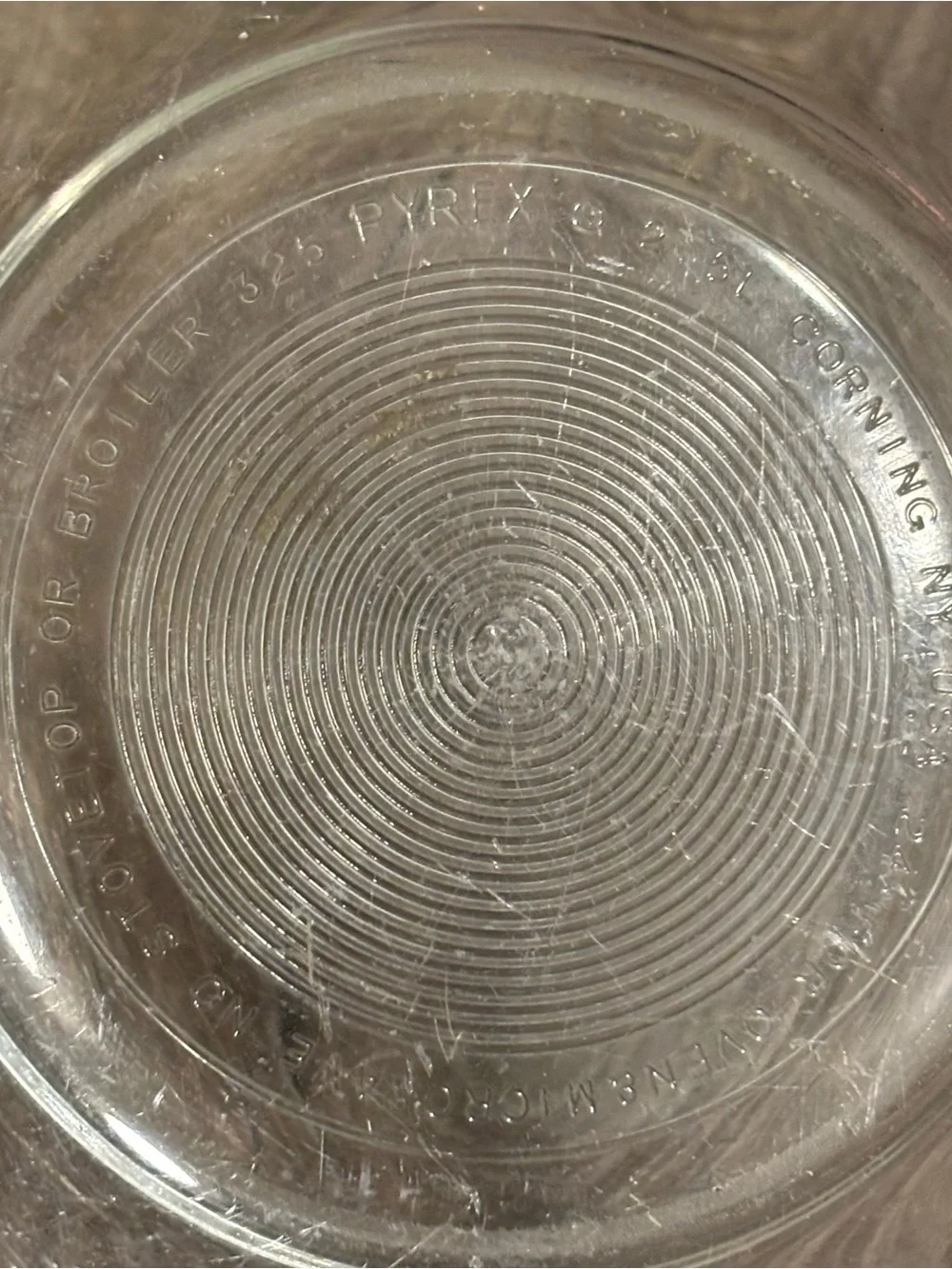 Pyrex Corning USA Colonial Mist Nesting Mixing Bowls Lot of 2  (2.5L & 1L)